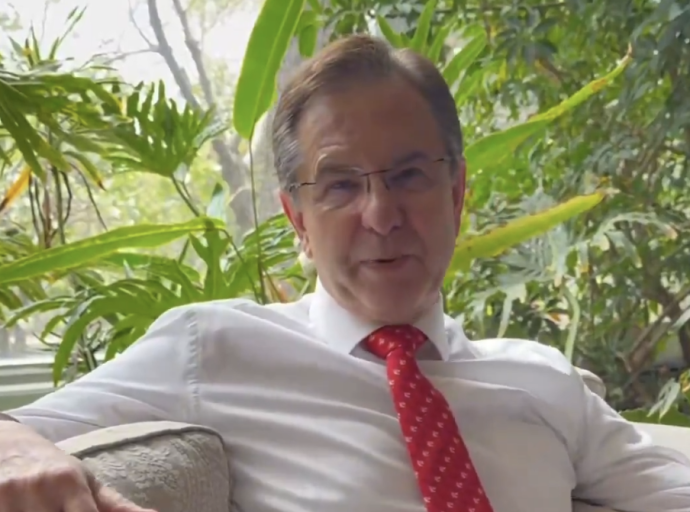 AMLO Pierde otro Alfil